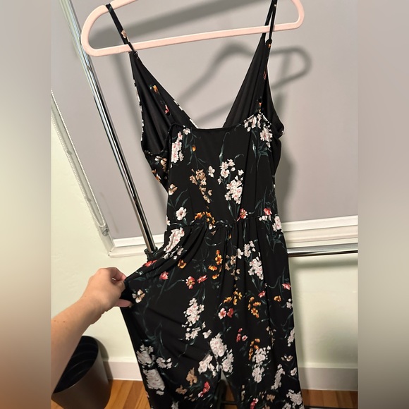Kaileigh floral romper Large - Picture 5 of 7